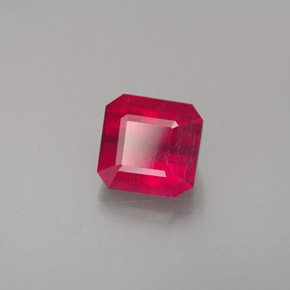 1.56カラットの天然ピンクレッドルビー（6×5.9 mm・エメラルドカット）