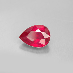 1.67カラットの天然ピンクレッドルビー（8.3×6 mm・洋梨の形）