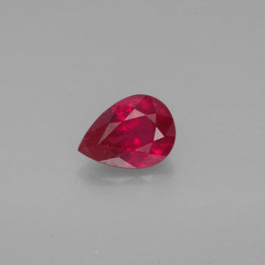 1.28カラットの天然ピンクレッドルビー（8×5.8 mm・洋梨の形）