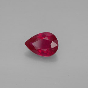 1.45カラットの天然ピンクレッドルビー（8.1×5.8 mm・洋梨の形）