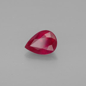 1.48カラットの天然ピンクレッドルビー（8.2×6.1 mm・洋梨の形）