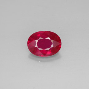 1.66カラットの天然ピンクレッドルビー（8.2×6.3 mm・オーバルカット）