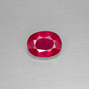 1.62カラットの天然ピンクレッドルビー（8.1×6.2 mm・オーバルカット）