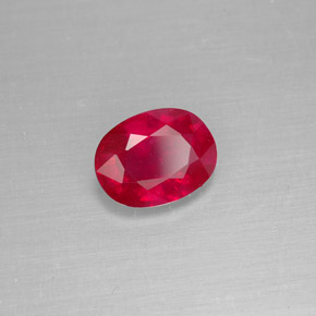 1.62カラットの天然ピンクレッドルビー（8.1×6.2 mm・オーバルカット）