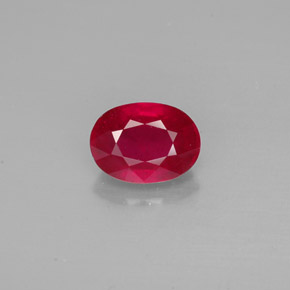 1.84カラットの天然ピンクレッドルビー（8.1×5.9 mm・オーバルカット）