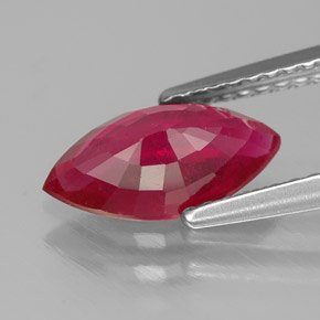 1.59カラットの天然ピンクレッドルビー（10.7×5.6 mm・マーキス）