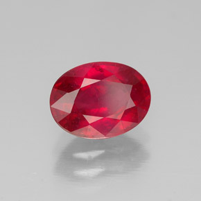 1.80カラットの天然ピンクレッドルビー（8.1×6.1 mm・オーバルカット）
