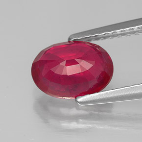 1.79カラットの天然ピンクレッドルビー（8.2×6 mm・オーバルカット）