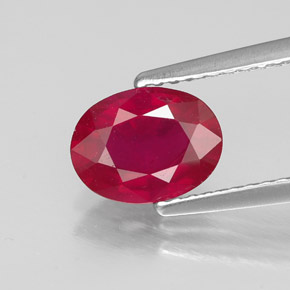 1.54カラットの天然ピンクレッドルビー（8.1×6.1 mm・オーバルカット）