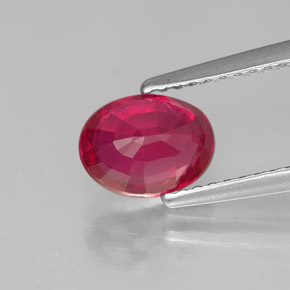 1.62カラットの天然ピンクレッドルビー（7.8×5.8 mm・オーバルカット）