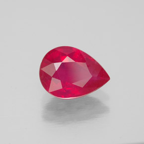 1.54カラットの天然ピンクレッドルビー（8.2×6 mm・洋梨の形）