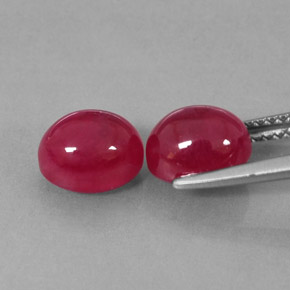 カラットの天然ピンクレッドルビー（7.8×6.4 mm・透明）