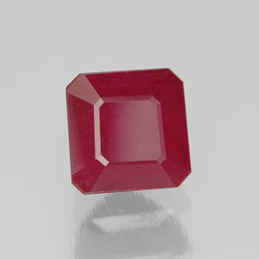 1.90カラットの天然ピンクレッドルビー（6.2×6.2 mm・エメラルドカット）