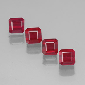 カラットの天然ピンクレッドルビー（6.1×6.1 mm・エメラルドカット）