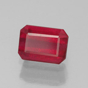 1.48カラットの天然ピンクレッドルビー（7.1×5.1 mm・エメラルドカット）