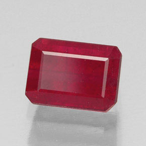 1.87カラットの天然ピンクレッドルビー（7.2×5.2 mm・エメラルドカット）