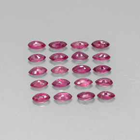 カラットの天然ピンクレッドルビー（3.6×1.8 mm・マーキス）