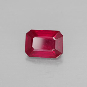 1.34カラットの天然ピンクレッドルビー（7.1×5.2 mm・エメラルドカット）