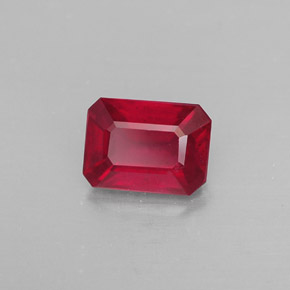 1.38カラットの天然ピンクレッドルビー（7×5.1 mm・エメラルドカット）
