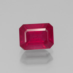 1.44カラットの天然ピンクレッドルビー（6.9×5.2 mm・エメラルドカット）