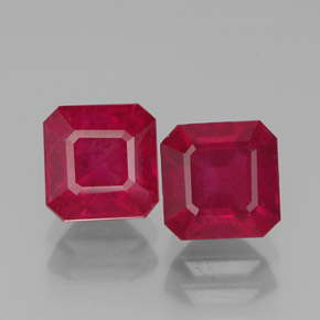 カラットの天然ピンクレッドルビー（6×5.9 mm・エメラルドカット）