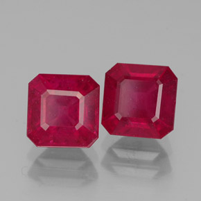 カラットの天然ピンクレッドルビー（6×5.9 mm・エメラルドカット）