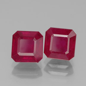 カラットの天然ピンクレッドルビー（6.1×6.1 mm・エメラルドカット）