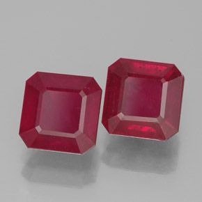 カラットの天然ピンクレッドルビー（6.2×6.1 mm・エメラルドカット）
