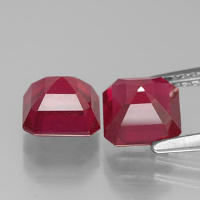 カラットの天然ピンクレッドルビー（6.2×6.1 mm・エメラルドカット）