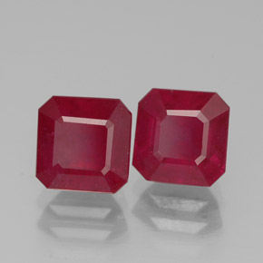 カラットの天然ピンクレッドルビー（6.2×6.1 mm・エメラルドカット）