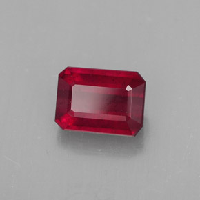 1.57カラットの天然ピンクレッドルビー（7.2×5.2 mm・エメラルドカット）