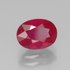 1.88カラットの天然ピンクレッドルビー（8.1×6 mm・オーバルカット）