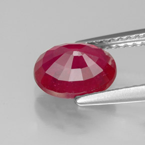 1.88カラットの天然ピンクレッドルビー（8.1×6 mm・オーバルカット）