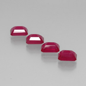 カラットの天然ピンクレッドルビー（7.1×5.1 mm・エメラルドカット）