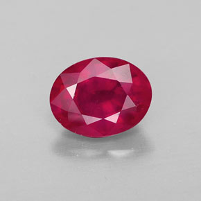 1.81カラットの天然ピンクレッドルビー（7.9×6.2 mm・オーバルカット）