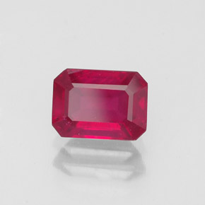 1.50カラットの天然ピンクレッドルビー（7×5.1 mm・エメラルドカット）