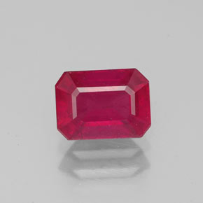 1.50カラットの天然ピンクレッドルビー（7×5.2 mm・エメラルドカット）
