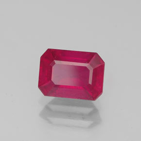 1.50カラットの天然ピンクレッドルビー（7×5.2 mm・エメラルドカット）