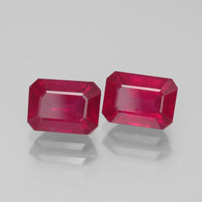 カラットの天然ピンクレッドルビー（7.1×5.2 mm・エメラルドカット）