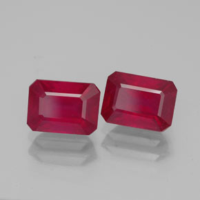 カラットの天然ピンクレッドルビー（7.1×5.2 mm・エメラルドカット）