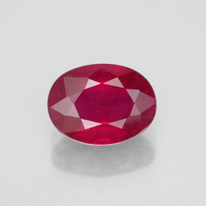 1.64カラットの天然ピンクレッドルビー（8.1×6.1 mm・オーバルカット）
