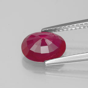 1.93カラットの天然ピンクレッドルビー（8.8×6.8 mm・オーバルカット）