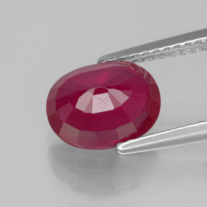 2.72カラットの天然ピンクレッドルビー（9×7.1 mm・オーバルカット）