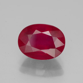 2.85カラットの天然ピンクレッドルビー（9.2×7 mm・オーバルカット）
