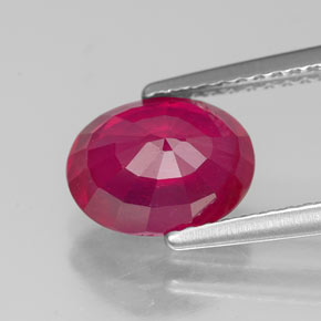 2.55カラットの天然ピンクレッドルビー（8.8×6.8 mm・オーバルカット）