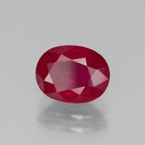 1.85カラットの天然ピンクレッドルビー（8×6.2 mm・オーバルカット）