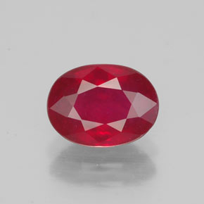 1.90カラットの天然レッドルビー（8.3×6.1 mm・オーバルカット）