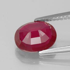 2.46カラットの天然ピンクレッドルビー（9.2×7.2 mm・オーバルカット）