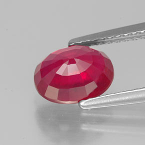 2.22カラットの天然ピンクレッドルビー（8.2×6.2 mm・オーバルカット）