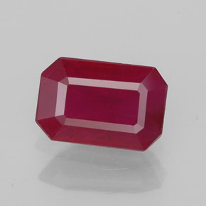 1.49カラットの天然ピンクレッドルビー（7.8×5.3 mm・エメラルドカット）
